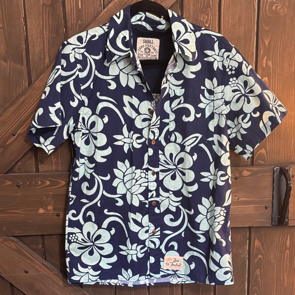 Men’s Floral Short Sleeve Button-Up Shirt